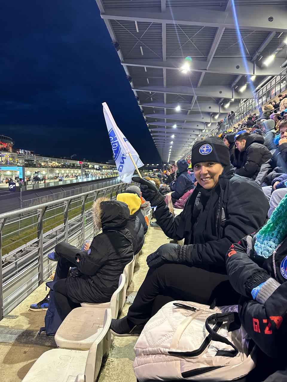 Angelica Cosentino em visita ao espaço Ford Racing em Nürburgring